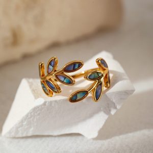 Vintage Enamel Leaf Opening Ring